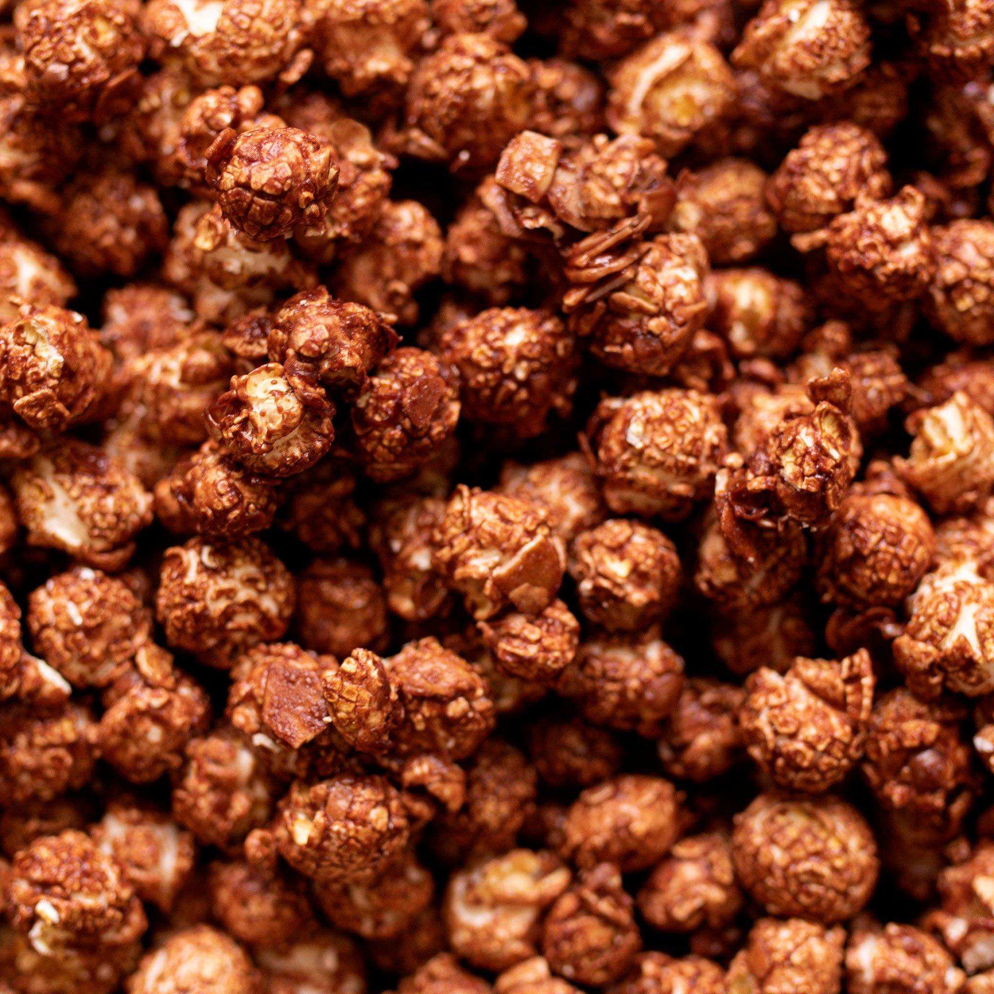 knalle-dunkle-schokolade-ger-stete-mandel-popcorn-vegan-knallet-te image 2